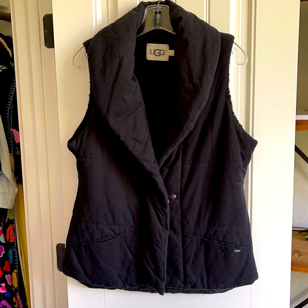 Ugg Vest black Medium Sherpa Lining